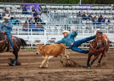 Sisters Rodeo steer wrestling