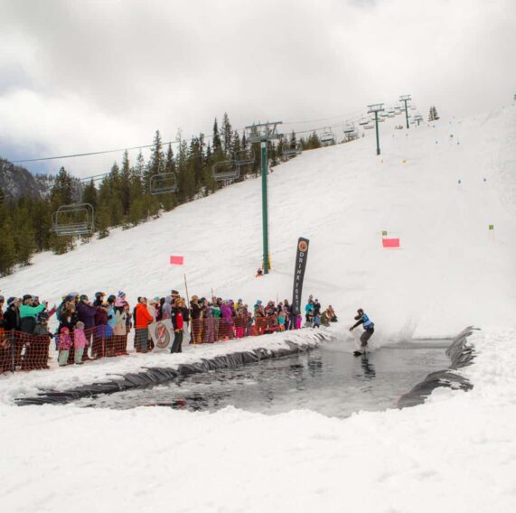 A competition at Hoodoo. A competition at Hoodoo.