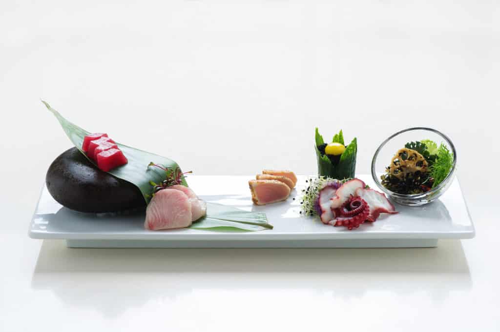 5 Fusion & Sushi Bar