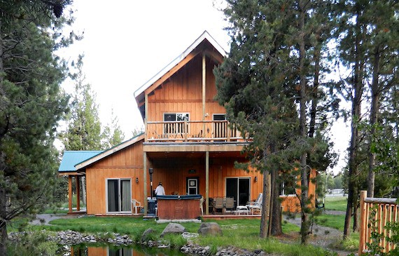 DiamondStone Guest Lodges