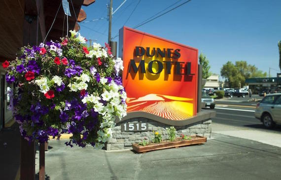 Dunes Motel